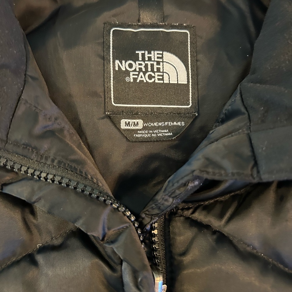 The North Face Black Quilted Women's Down Puffer Vest- 550 - Picture 2 of 9